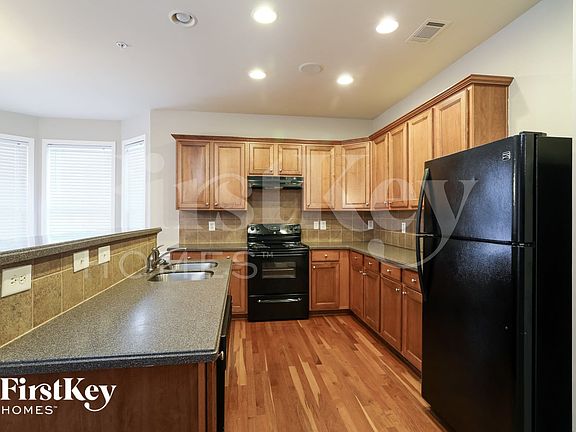 4th image of 3310 Castleberry Village Cir