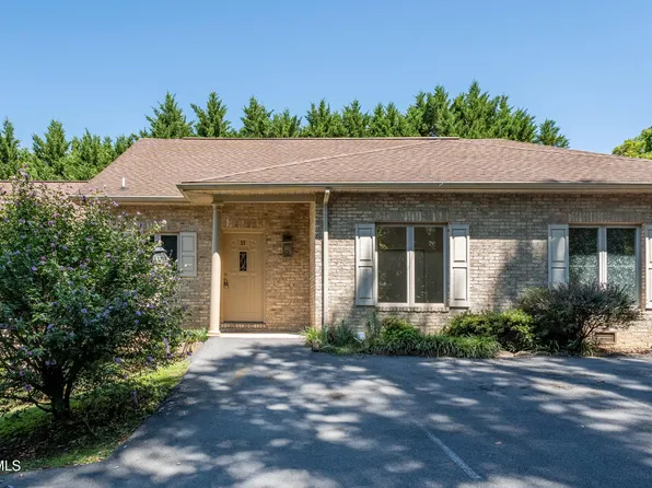 176 S Austin Springs Rd APT 11, Johnson City, TN 37601