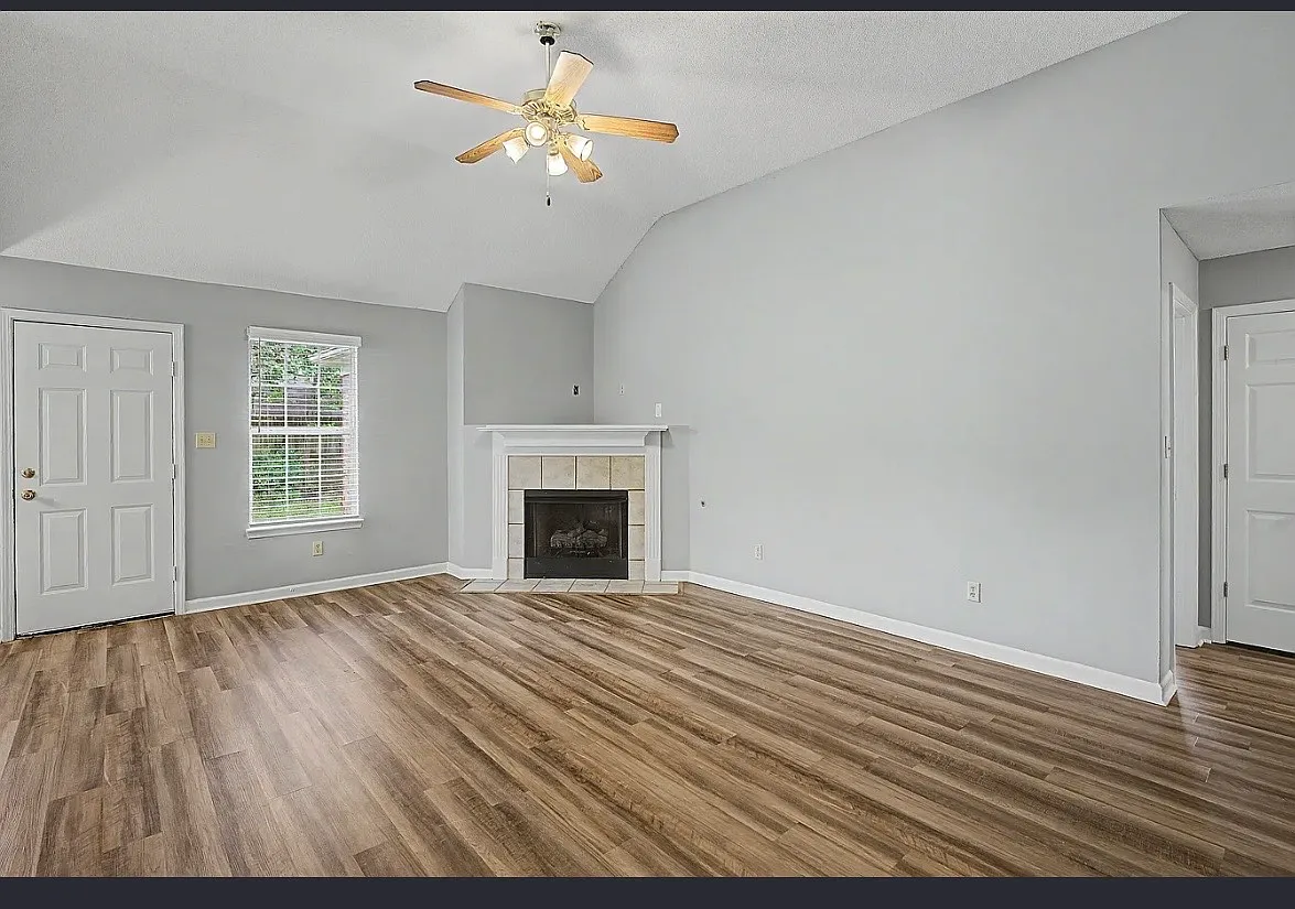 Building Photo - 3145 Magnolia Dr
