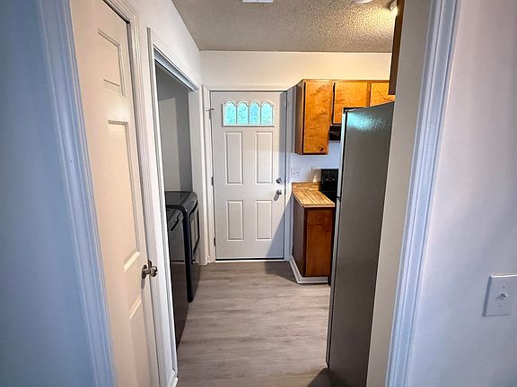 5th image of 117 Misty Oak Rd APT B