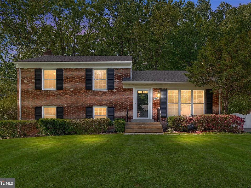 1st image of 2406 Claremont Dr