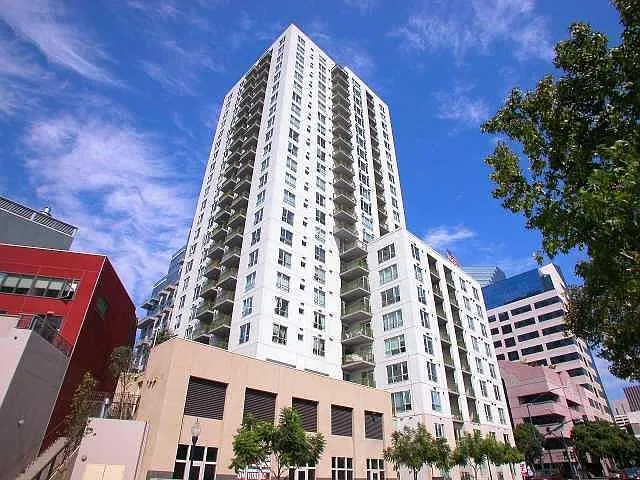 1240 India St #423 — Photo 7