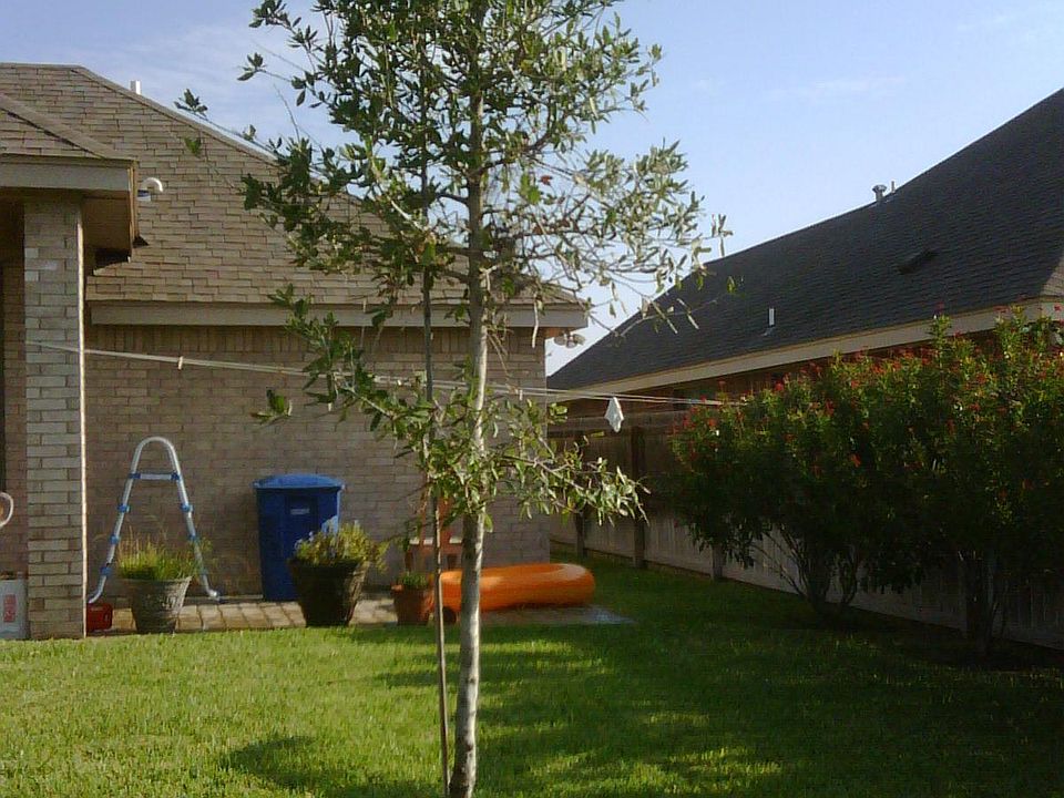 2nd image of 4613 Cedar Ave