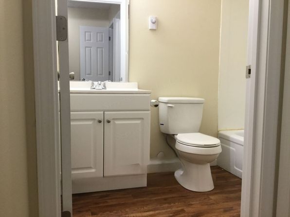 Belmont Homes, 410 S Smith St APT 12, Windsor, MO 65360