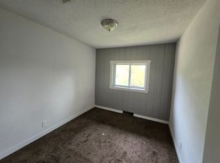 7120 SW Woodcroft Way, Topeka, KS 66619