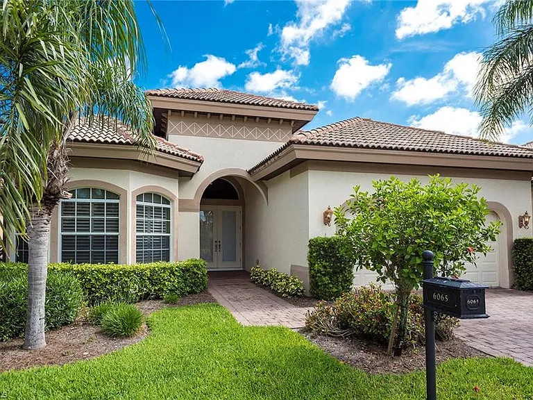 6065 Divot Ct — Photo 1