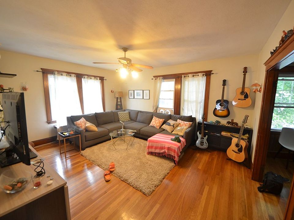 1st image of 8 Oliva Rd #1