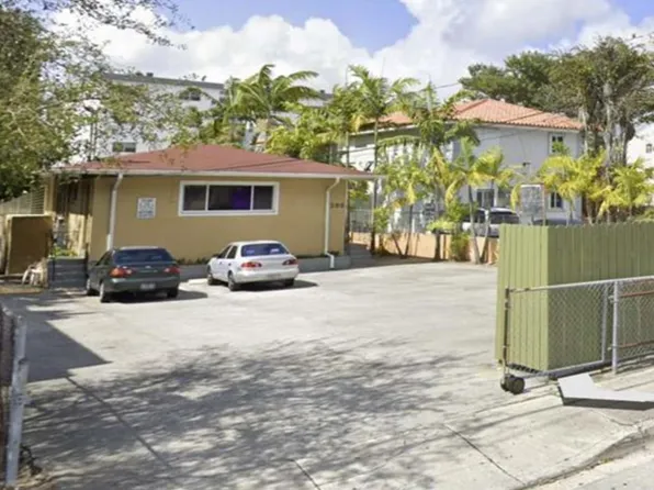 200 SW 18th Ave, Miami, FL