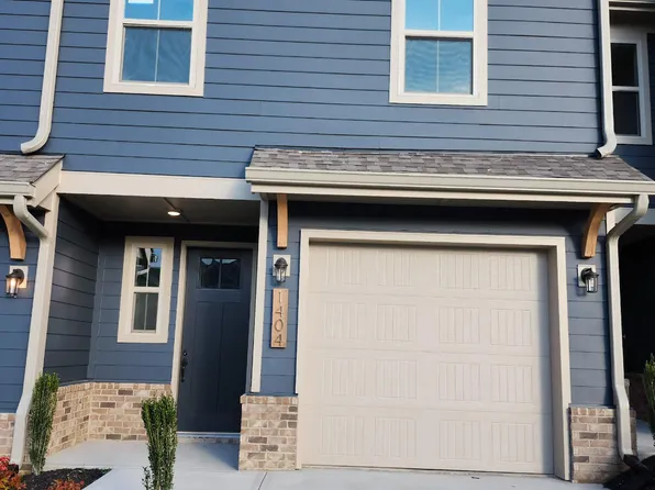 1404 Mountain Quail Cir, Maryville, TN 37801