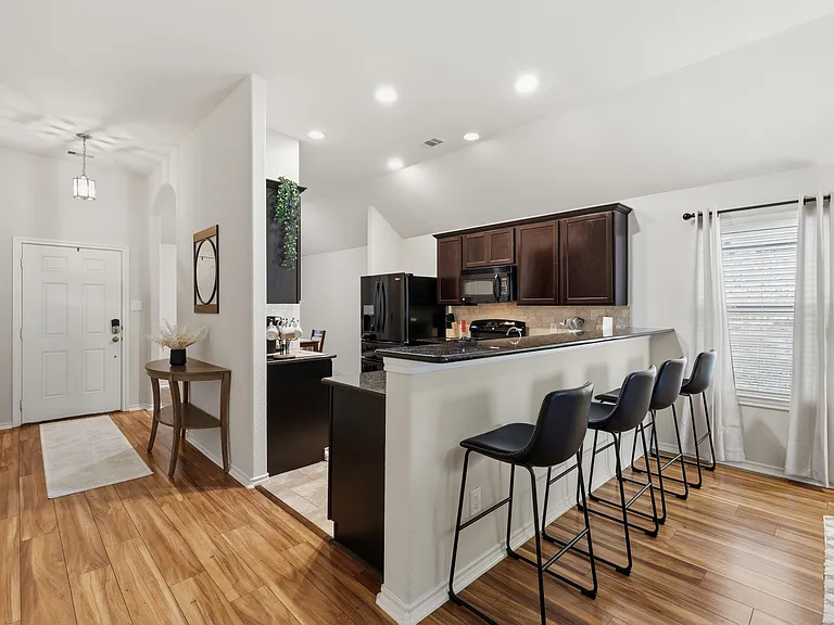 1722 York Creek Dr — Photo 9