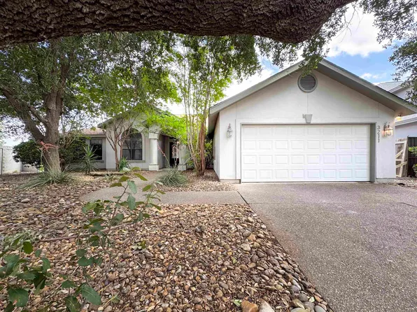 3211 Windfall Rd, Laredo, TX 78045
