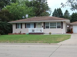 916 Cataract Ave, Waterloo, IA 50702