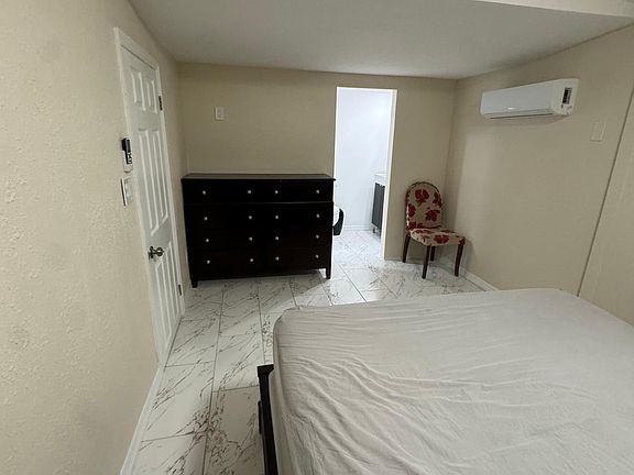 5th image of 6016 Eleanor Dr APT A