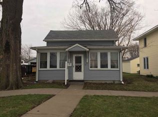 912 River St, Sabula, IA 52070