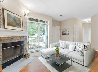 47 Bradford Commons Ln #47, Braintree, MA 02184