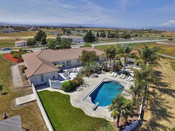 4th image of 835 Heatherwood Estates Dr