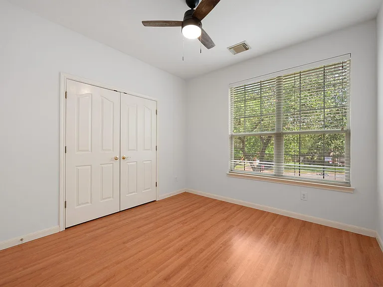 6920 Larue Belle Cv — Photo 35