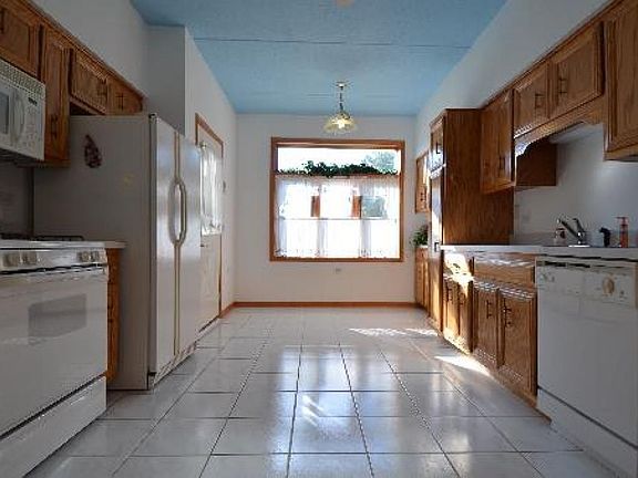 5th image of 6421 Pine Trail Ln APT 2