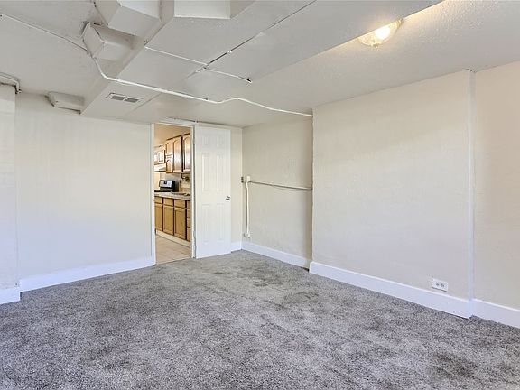 5th image of 122 S Broadway #122C