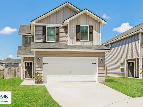 135 Sugarberry Cir, Hinesville, GA 31313
