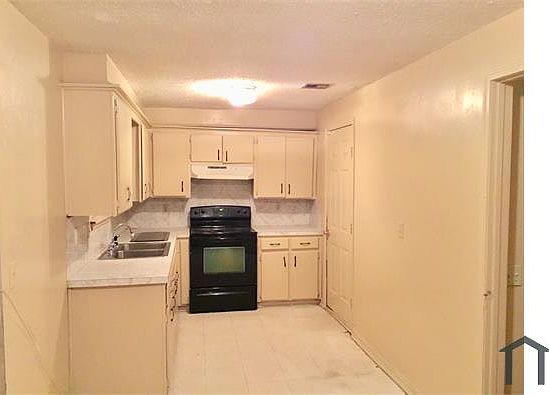 3rd image of 5125 S East Ave