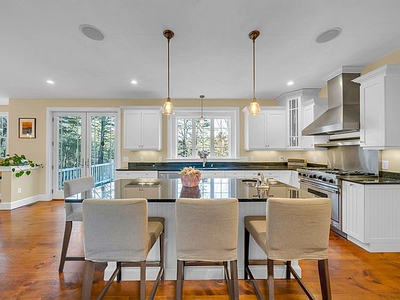 4th image of 18 Stonebridge Rd