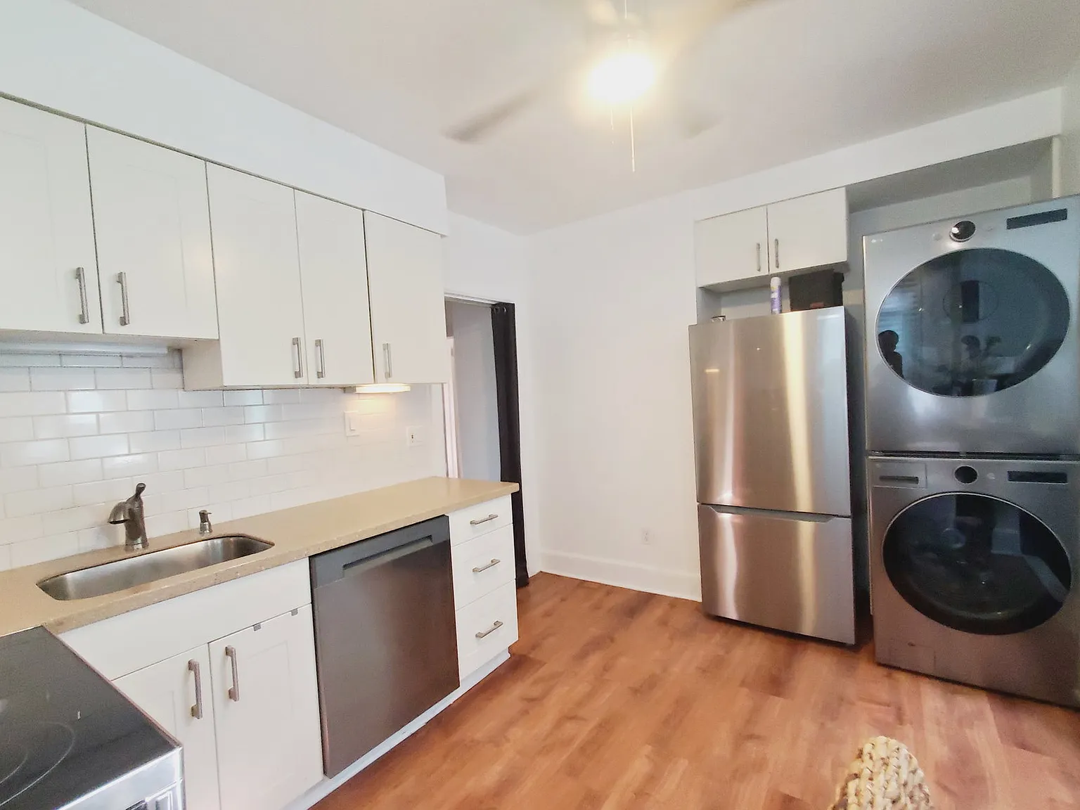 4 bed, 2.0 bath, 1350 sqft, $4,000 — Photo 2