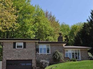 685 Bairdford Rd, Gibsonia, PA 15044