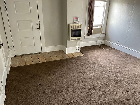 2nd image of 822 College St APT 2