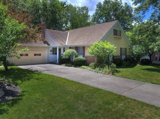 29517 Dorchester Dr, North Olmsted, OH 44070