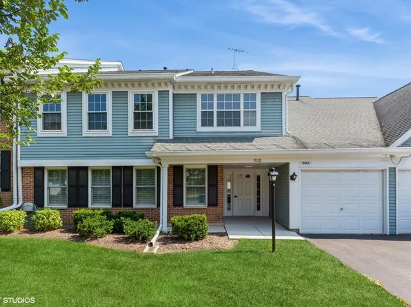 902 Persimmon Ln APT C, Mount Prospect, IL 60056