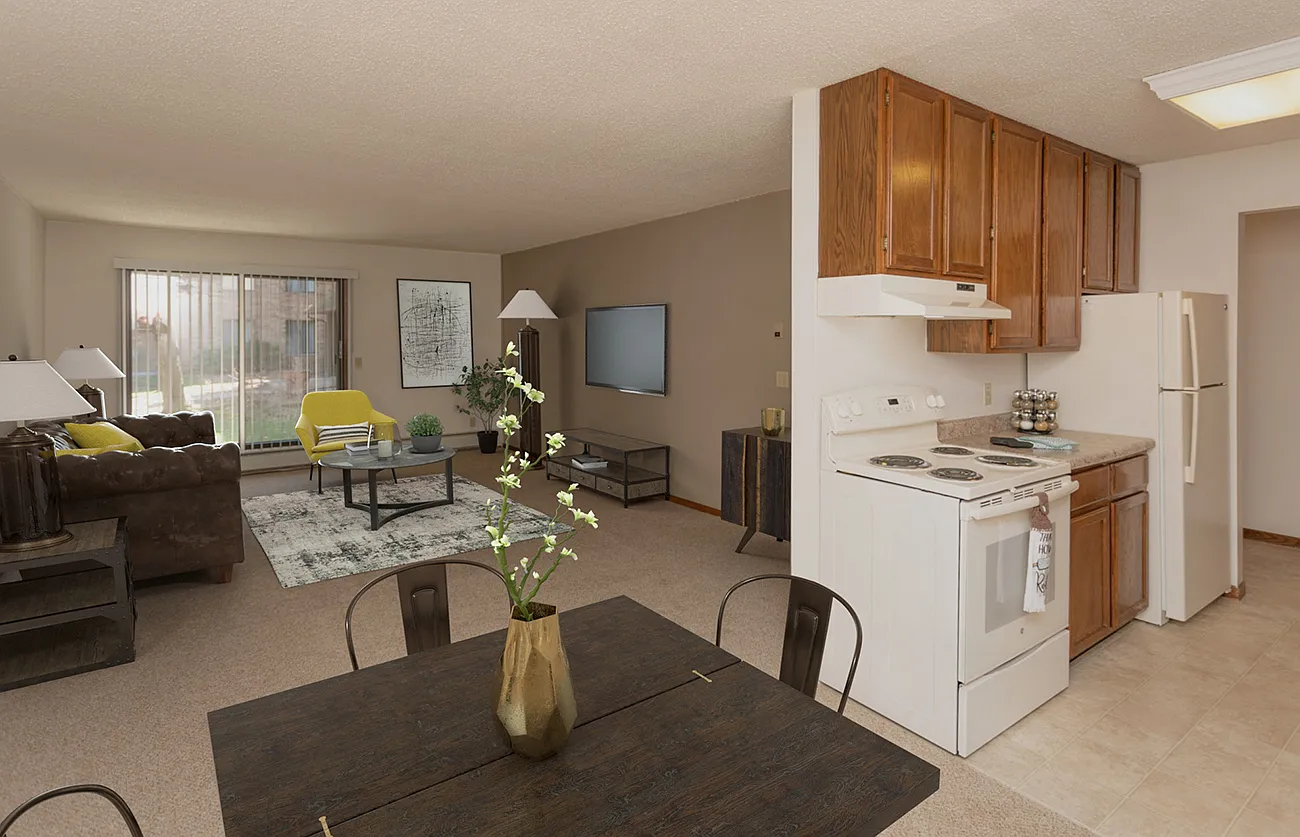 Eagle Ridge Apartments — Photo 2