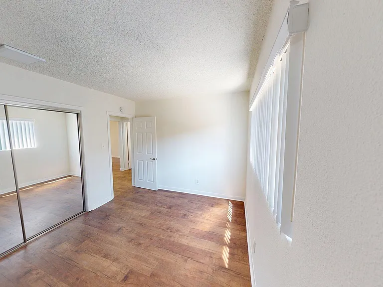 15130 Woodruff — Photo 13