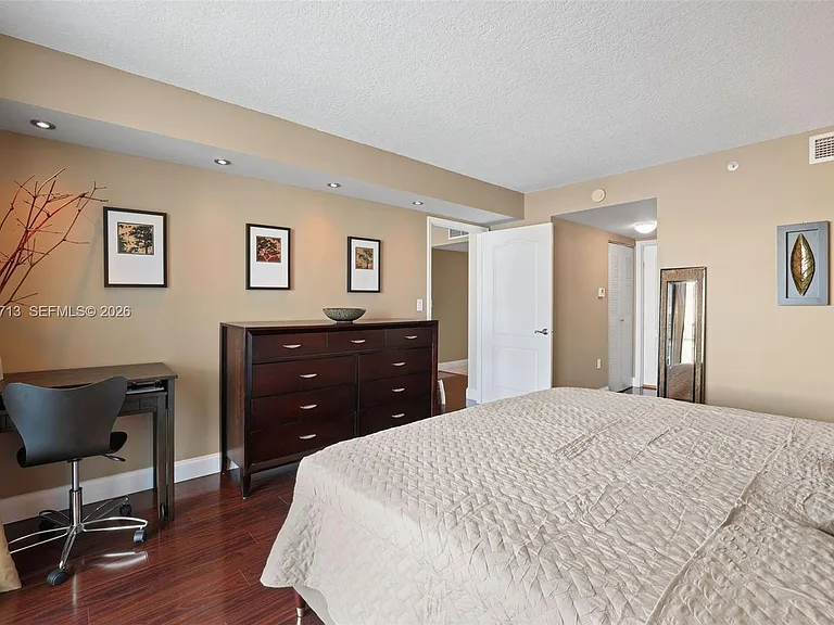 2101 Brickell Ave #1704 — Photo 17