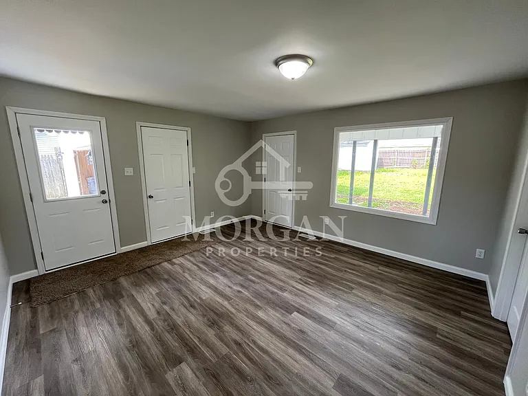 17 N Water St — Photo 4