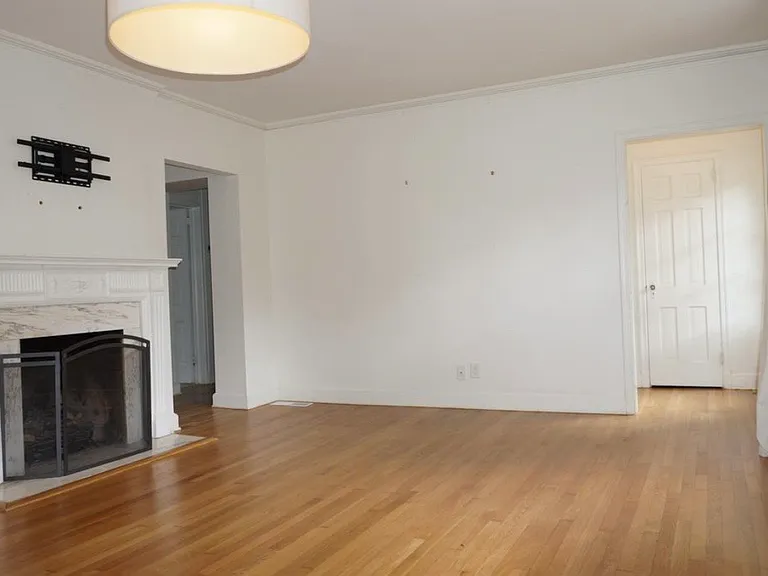 383 Redland Rd NW — Photo 8