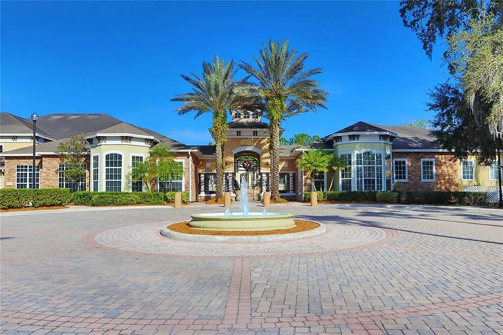 1 bed, 1.0 bath, 976 sqft, $1,425 — Photo 3
