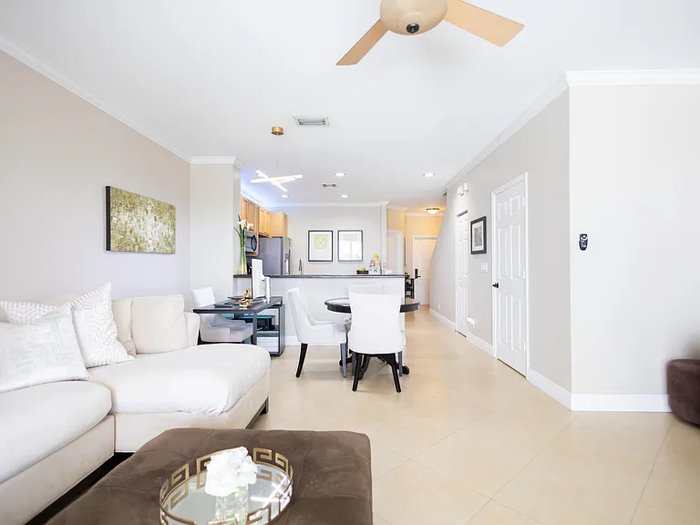 8115 Bellagio Ln — Photo 7