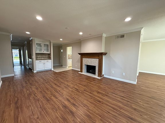 Living Room with Gas Fireplace