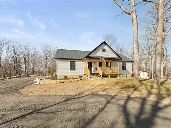 65 O'Halloran Circle, Pleasant Valley, NY 12569