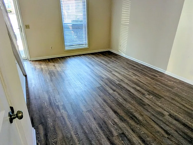 1030 Brookview Dr #21C — Photo 6