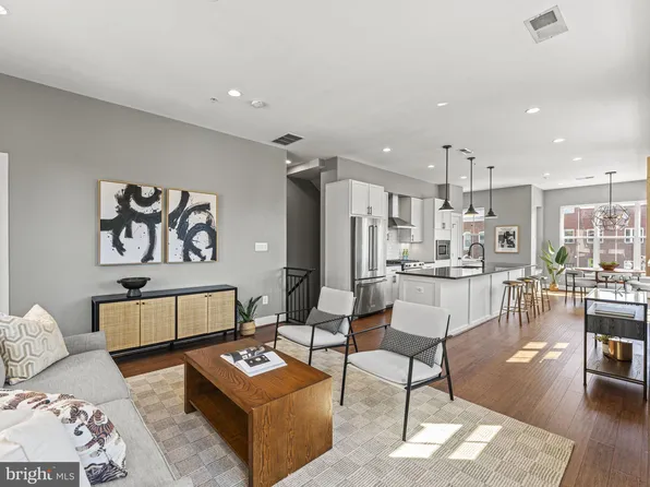 2800 Sherman Ave NW Unit B, Washington, DC 20001