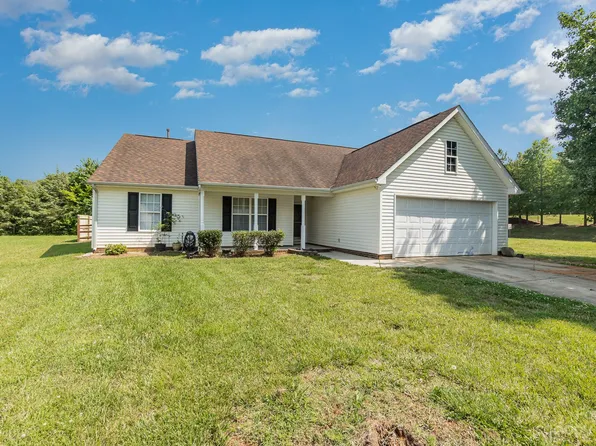 13537 Willow Falls Rd, Charlotte, NC 28215