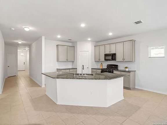 2nd image of 8310 Tobiano Way