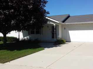 920 E Linden Ave, Manitowoc, WI 54220