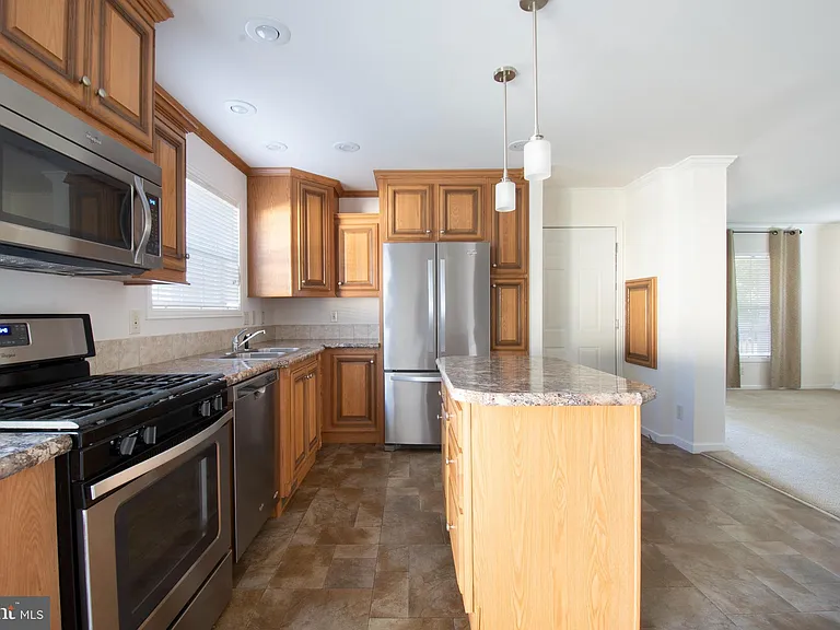 121 Bluebell Dr #11 — Photo 10