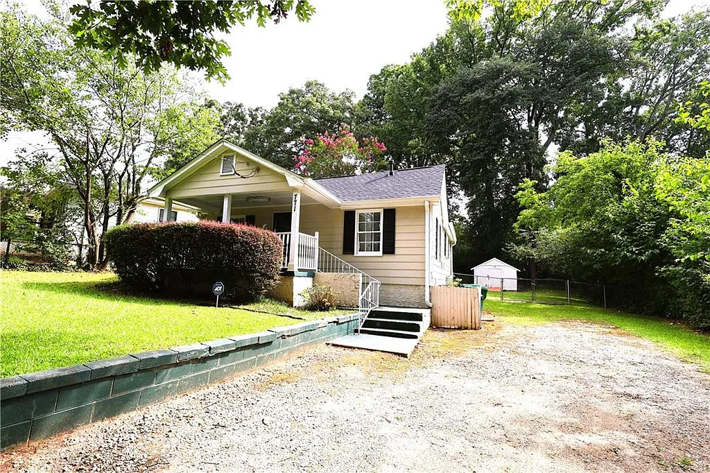 2 bed, 2.0 bath, 938 sqft, $1,695 — Photo 1