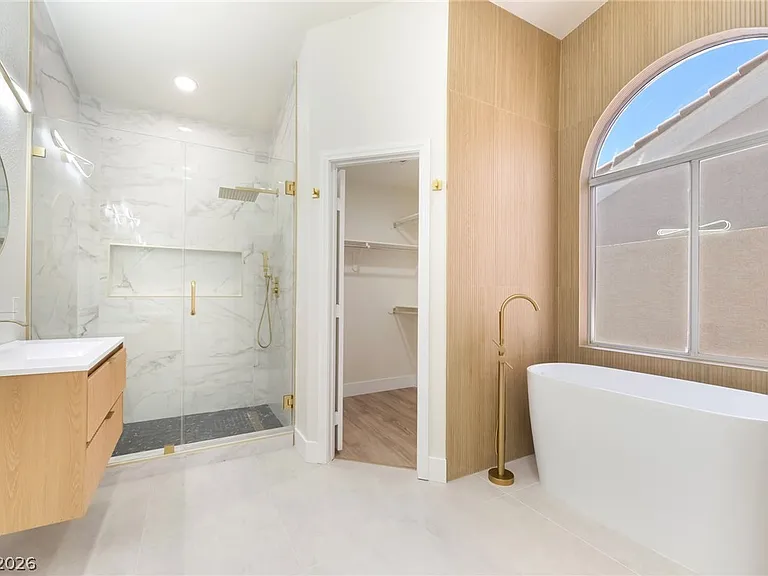 9205 Desert Village Ave — Photo 2