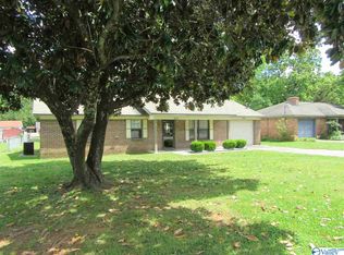 1610 Saginaw Ln SW, Decatur, AL 35603