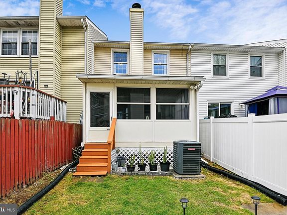 2nd image of 5333 King Arthur Cir
